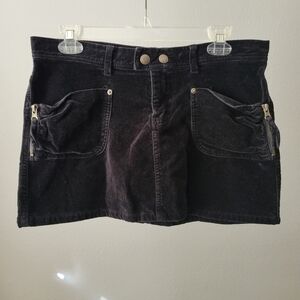 GUESS // black velvet front zippered pocket mini skirt